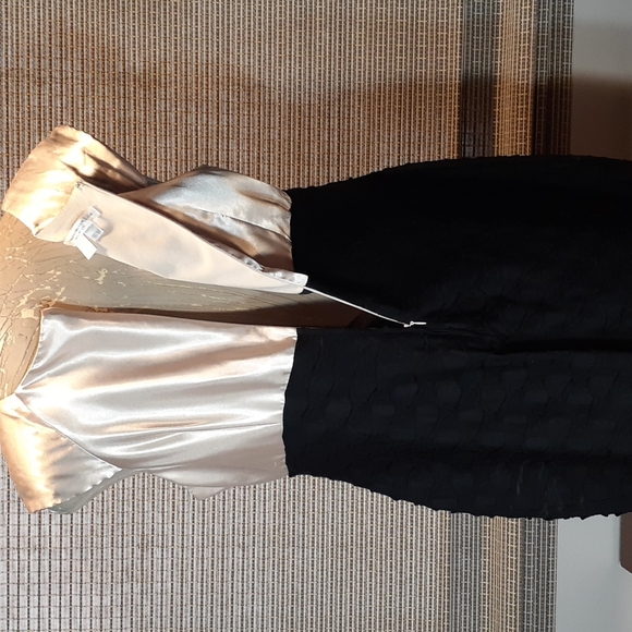 Sensuous Black and Gold Cocktail/Formal Dress by London Times Size 16W - Picture 7 of 8